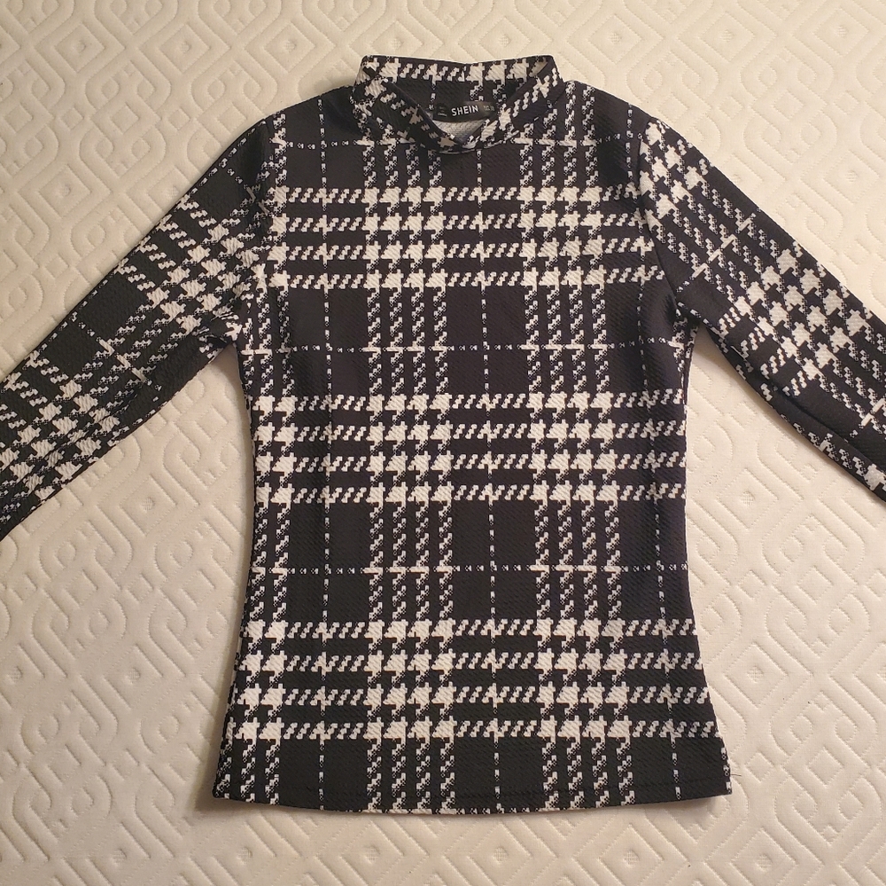 SHEIN Black and White Plaid Mock Neck